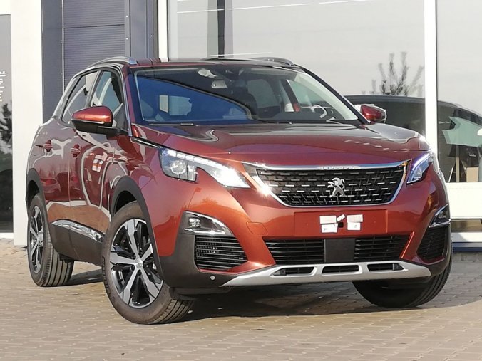 Peugeot 3008, ALLURE PureTech 130 EAT8, barva oranžová