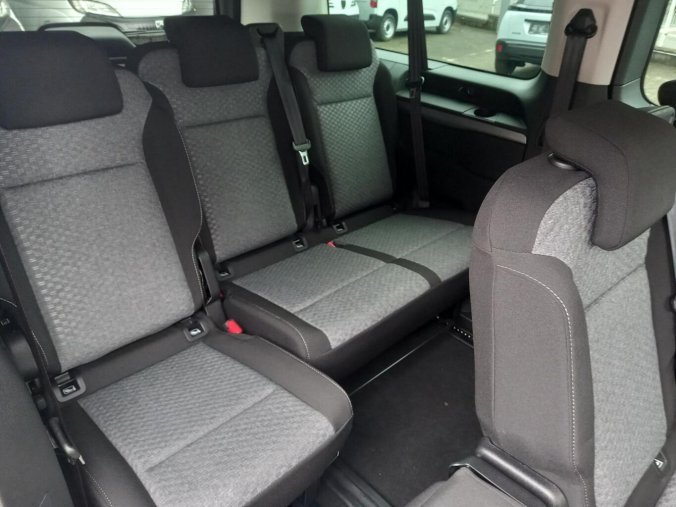 Peugeot Traveller, Peugeot Traveller Active L3 2.2 BlueHDi 150 man, barva šedá