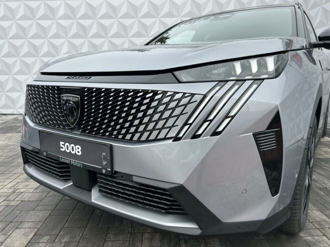 Peugeot 5008, Peugeot 5008 GT Hybrid 136 e-DCS6, barva šedá