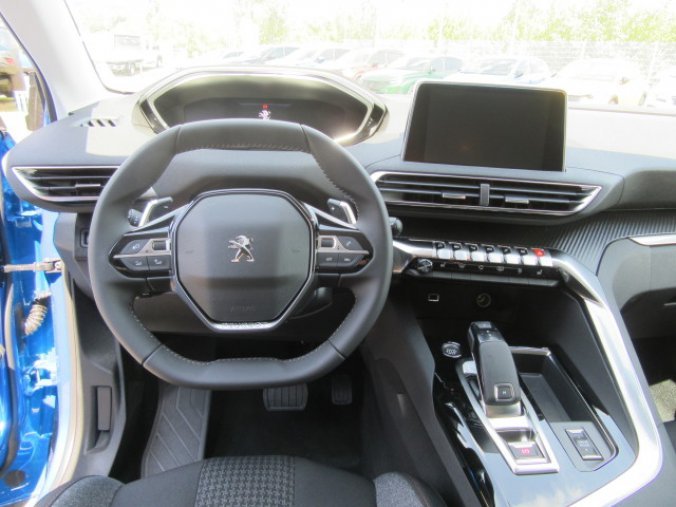 Peugeot 3008, Active P. 1.2 PureTech 130k, barva modrá