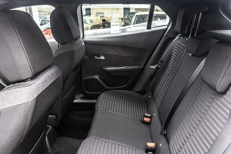 Peugeot 2008, Peugeot 2008 1,2 STYLE PT 100 S&S MAN6, barva bílá