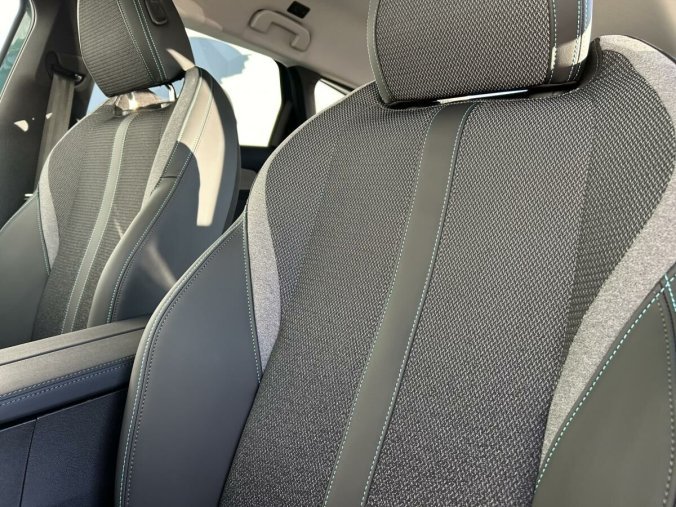 Peugeot 308, Peugeot 308 SW ALLURE PureTech 130 AT, barva modrá