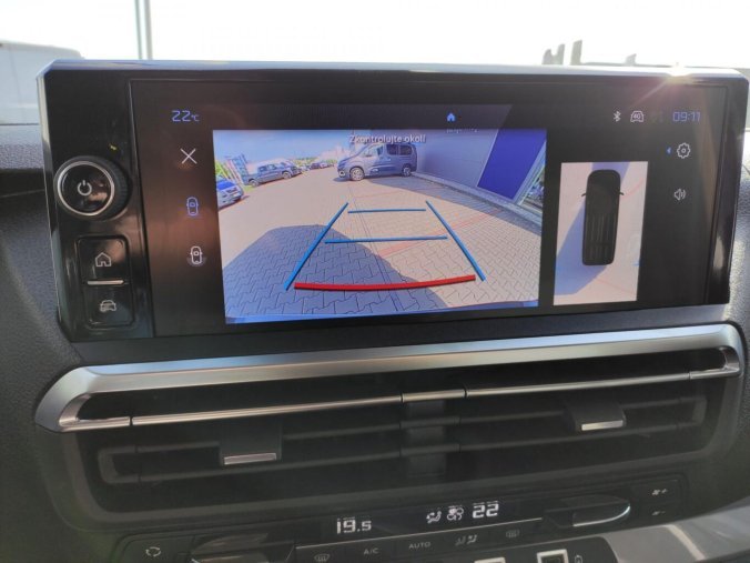 Peugeot Traveller, Peugeot Traveller 2.0 HDI 180k AUT8 L2 8 MÍST, barva zelená