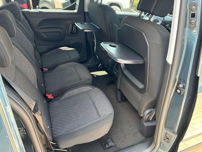 Peugeot Rifter, Peugeot Rifter LONG ALLURE BlueHDi 130 7 MÍST, barva modrá