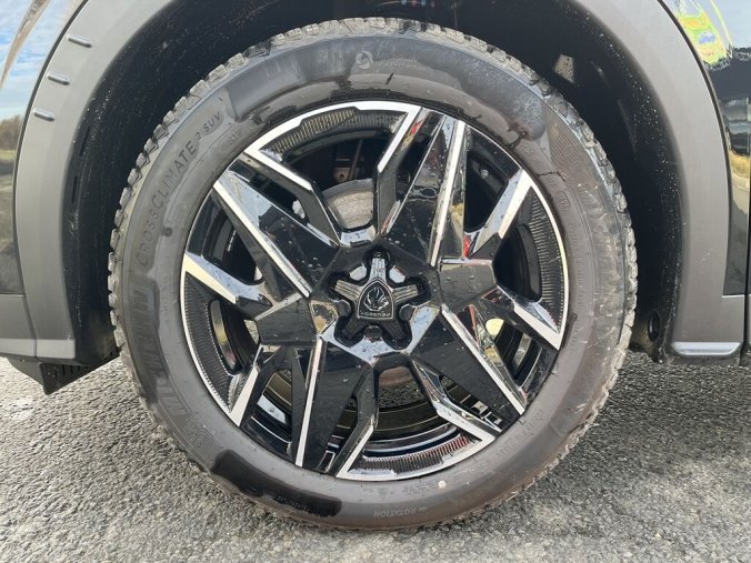 Peugeot 3008, Peugeot 3008 ALLURE Hybrid 145 e-DCS6, barva černá