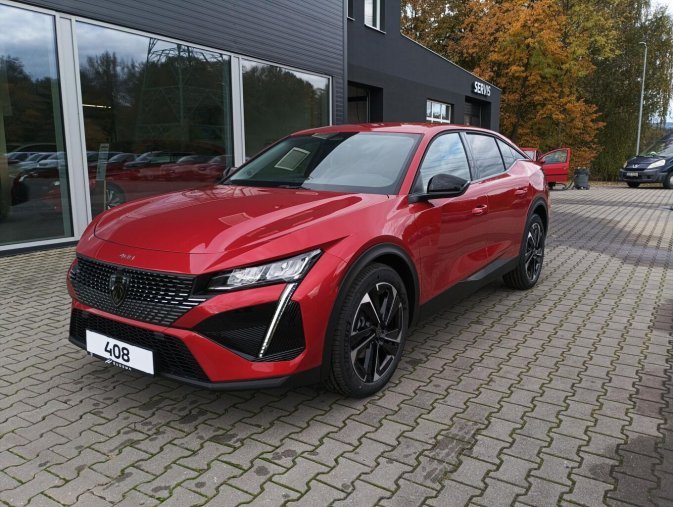 Peugeot 408, Peugeot 408 ALLURE Hybrid 145 e-DCS6, barva červená