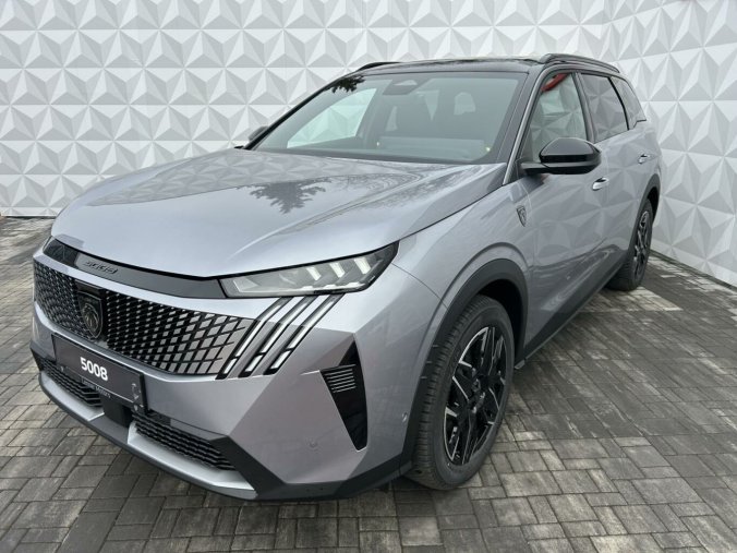 Peugeot 5008, Peugeot 5008 GT Hybrid 145 e-DCS6, barva stříbrná