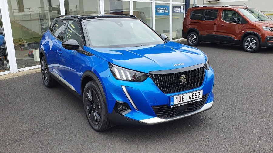 Peugeot 2008, GT-LINE 1.5 BlueHDI 130 S&S EAT8, barva modrá