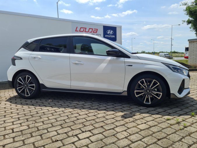 Hyundai i20, 1,0 T-GDI 74 kW DCT, barva bílá