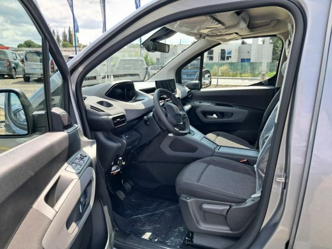Peugeot Rifter, Peugeot Rifter LONG ALLURE BlueHDi 130 S&, barva šedá