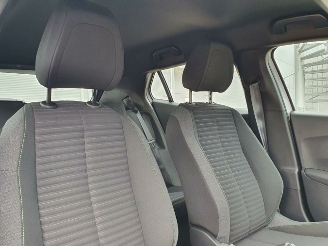 Peugeot 2008, Peugeot 2008 STYLE PureTech 100 S&S MAN6, barva bílá
