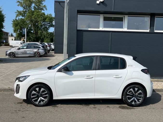 Peugeot 208, Peugeot 208 STYLE Turbo 100 MAN6, barva bílá