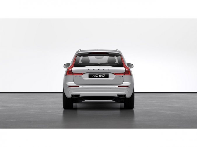 Volvo XC60, SUV, Inscription B6 AWD Mild-Hybrid benzín, barva stříbrná