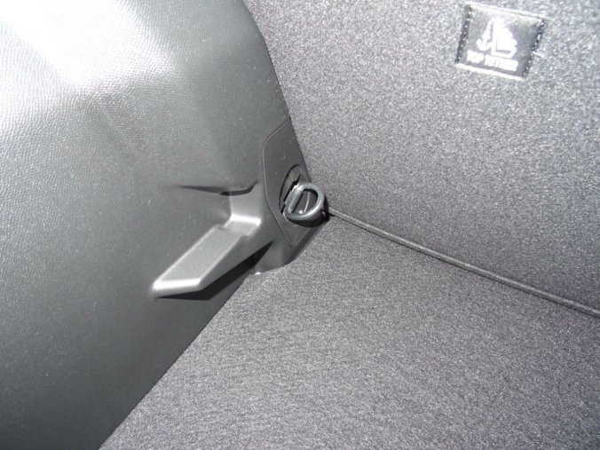 Peugeot 2008, Peugeot 2008 STYLE PureTech 100k MAN6, barva stříbrná