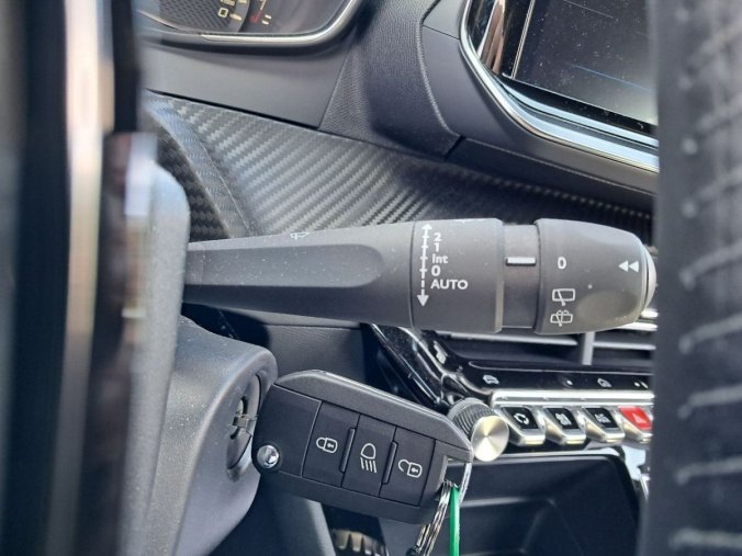 Peugeot 2008, Peugeot 2008 2008 STYLE PureTech 100 S&, barva šedá