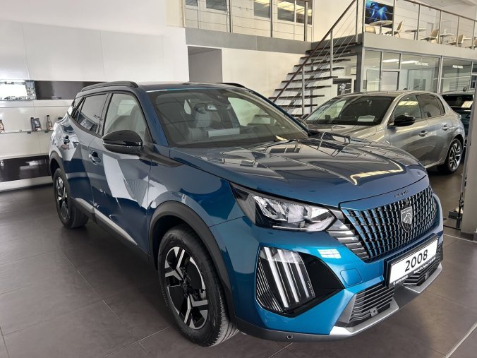 Peugeot 2008, Peugeot 2008 ALLURE Hybrid 110 e-DCS6, barva modrá