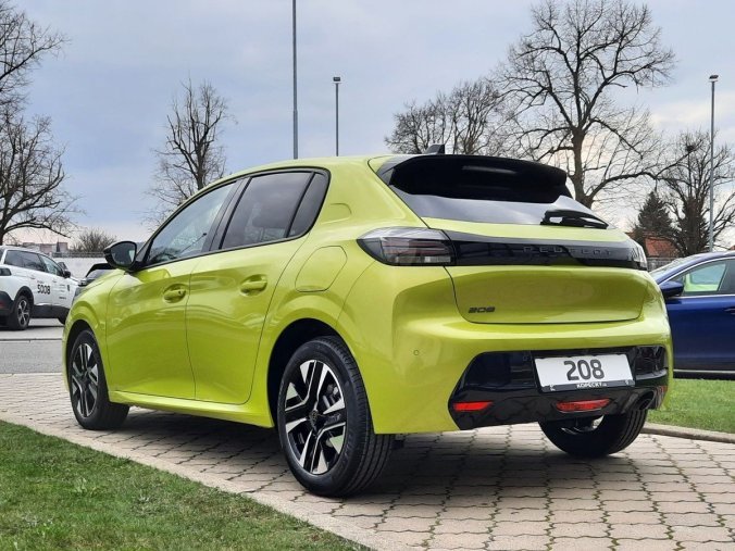 Peugeot 208, Peugeot 208 STYLE 1,2 TURBO 100k M6, barva žlutá