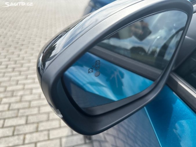 Peugeot 2008, Peugeot 2008 ALLURE PureTech 130k EAT8, barva modrá