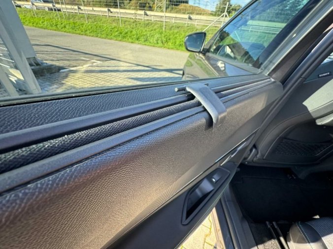 Peugeot 5008, Peugeot 5008 ALLURE PACK BlueHDi 130 EAT 8, barva šedá