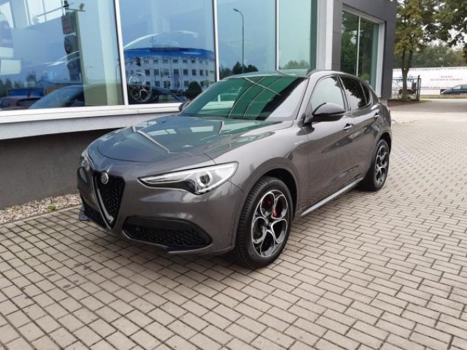 Alfa Romeo Stelvio, Veloce 4x4 2,0 280PS, barva šedá