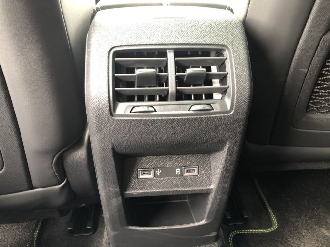 Peugeot 308, Peugeot 308 308 SW ALLURE Hybrid 145 e-DCS6, barva šedá