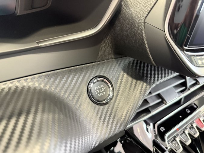 Peugeot 208, Peugeot 208 ALLURE, 100k, Paket Access, barva šedá