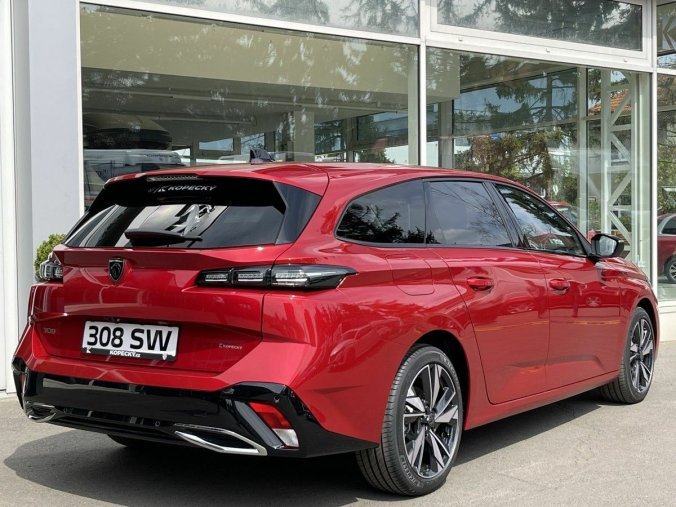 Peugeot 308, Peugeot 308 SW ALLURE 1.5 BHDi 130K EAT8, barva červená