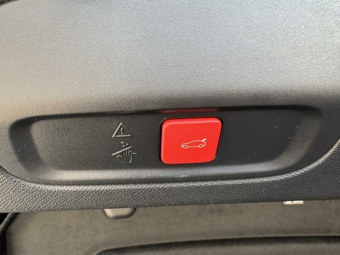 Peugeot 408, Peugeot 408 GT - IHNED K ODBĚRU, barva modrá