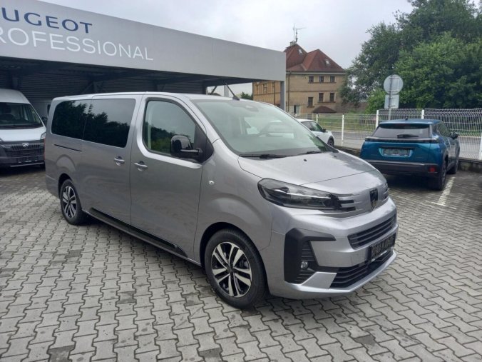 Peugeot Traveller, Peugeot Traveller Active L3 2.2 BlueHDi 150 man, barva šedá