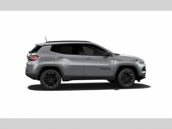 Jeep Compass, 1.5 130 PS NIGHT EAGLE Automat, barva stříbrná