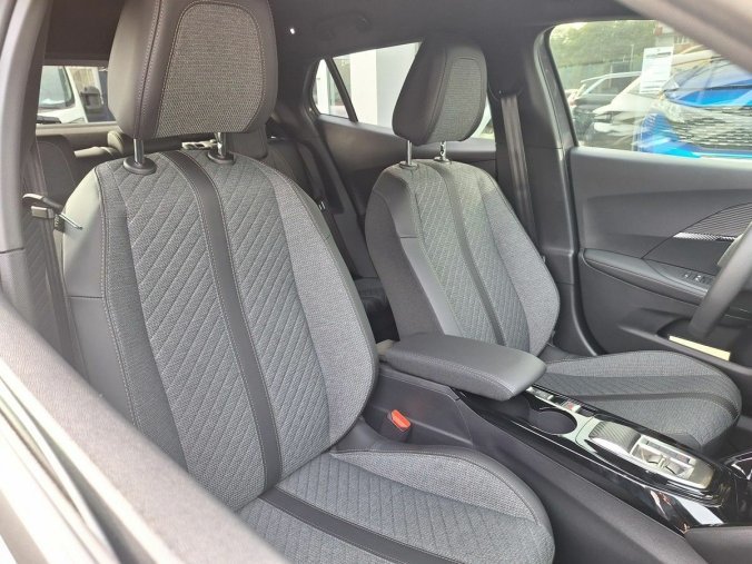 Peugeot 2008, Peugeot 2008 ALLURE 1.2 PT 130K EAT8, barva šedá