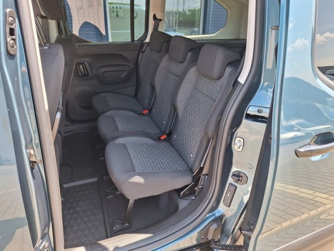 Peugeot Rifter, Peugeot Rifter LONG GT BHDi 130 EAT8, barva modrá