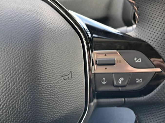 Peugeot Rifter, Peugeot Rifter GT BlueHDi 130 S&S EAT8, barva bílá