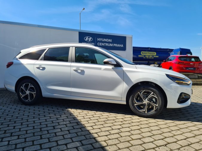 Hyundai i30, 1,5i 81 kW MT, barva bílá