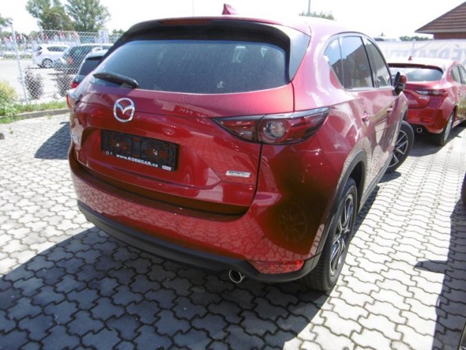 Mazda CX-5, 2,0i 165k, barva červená