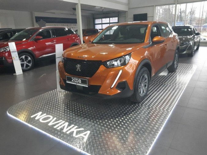Peugeot 2008, Active Pack 1,2 PureTech 100 7, barva oranžová