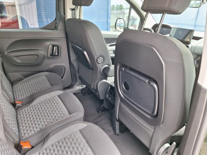 Peugeot Rifter, Peugeot Rifter GT BHDi 130 EAT8, barva zelená