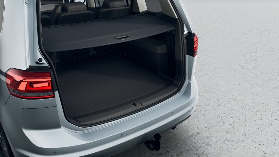 Volkswagen Touran, Touran Love 1,5 TSI EVO2 7DSG, barva stříbrná