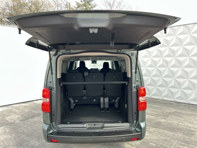Peugeot Traveller, Peugeot Traveller Active Long 2.0 BlueHDi 180, barva zelená