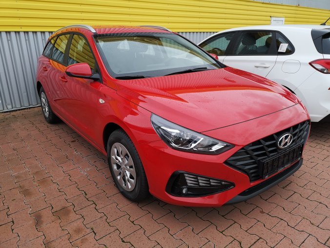 Hyundai i30, 1,5i CVVT 81 kW (95 NAT) 6 st. man, barva červená