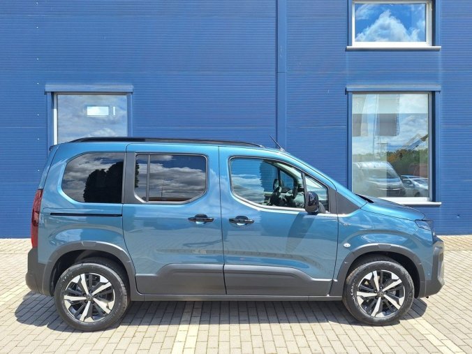 Peugeot Rifter, Peugeot Rifter GT BHDi 130 EAT8, barva modrá