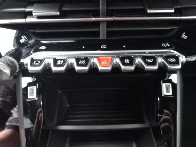 Peugeot 2008, Peugeot 2008 BUSINESS Turbo 100k MAN6, barva modrá