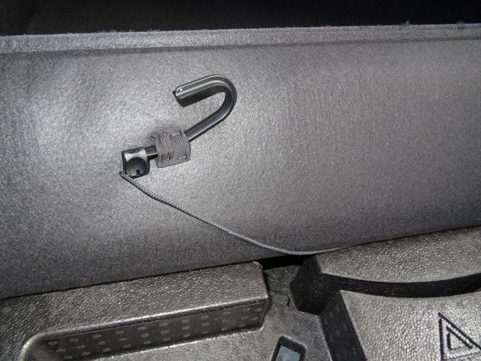 Peugeot 408, Peugeot 408 ALLURE Hybrid 145k e-DCS6, barva šedá