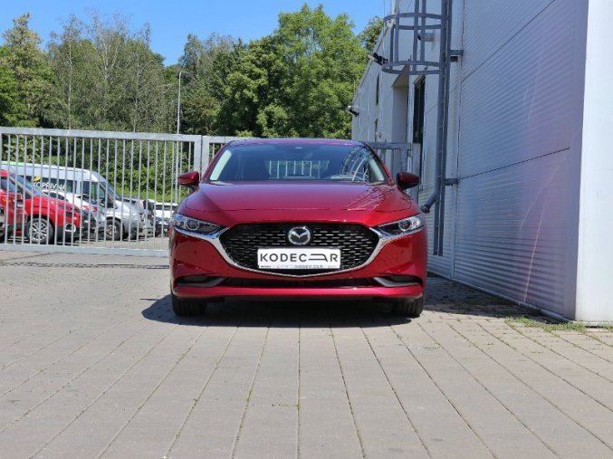 Mazda 3, 2,0i Skyactiv-G 122k/90kW MAN, barva červená