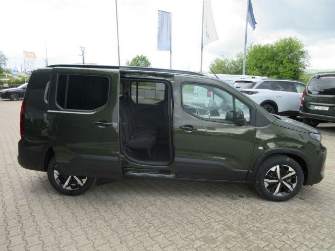 Peugeot Rifter, Peugeot Rifter LONG GT BlueHDi 130 S&S EAT8, barva zelená
