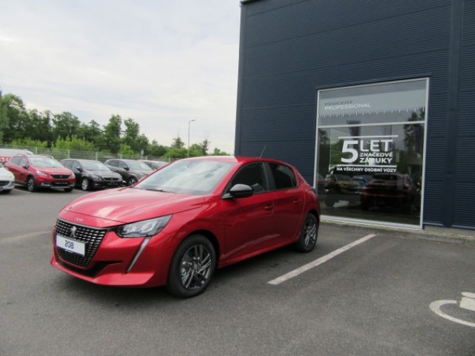 Peugeot 208, ACTIVE PACK 1.2 PureTech 100k, barva červená