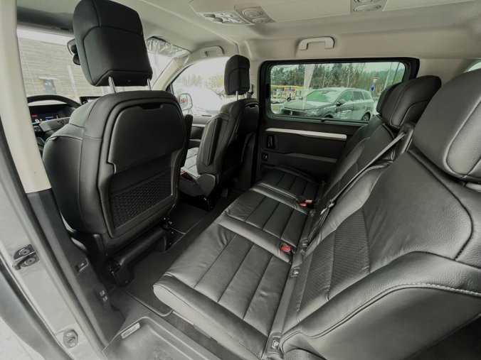 Peugeot Traveller, Peugeot Traveller ALLURE Standard 2.0 BlueHDi 180 EAT8, barva šedá