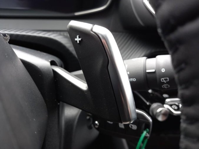 Peugeot 208, Peugeot 208 BUSINESS Hybrid 110 e-DCS6, barva zelená