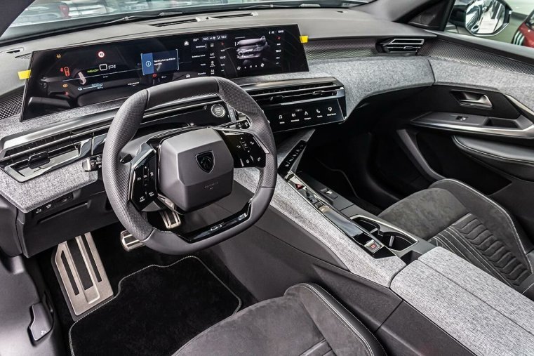 Peugeot 5008, Peugeot 5008 0,0 E- GT Elektromotor 157 kW, barva modrá