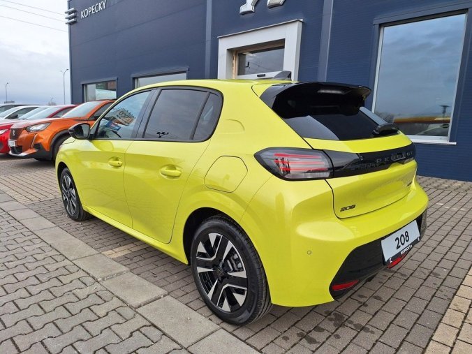 Peugeot 208, Peugeot 208 ALLURE Hybrid 100 e-DCS6, barva žlutá